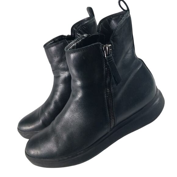 NATURALIZER! BLACK GENUINE LEATHER DUAL ZIPPER, PADDED INNER ANKLE BOOTS! SZ 8M - Picture 10 of 10